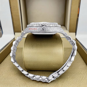 Montre analogique Moissanite méticuleusement faite à la main-Set à 100% mains par des artisans indiens qualifiés, montre Hip Hop Moissanite abordable - Product Image 3