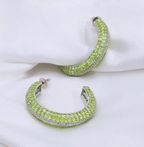 Boucles d'oreilles créoles tendance en zircon plaqué argent de haute qualité, élégantes, pour femme, idéales pour les soirées et les fêtes, collection mode. - Product Image 2