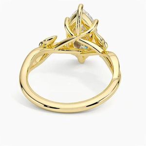 Anillo de Compromiso de Lujo con Diamante Cultivado en Laboratorio, Corte Marquesa, Banda con Diseño de Hoja Inspirado en la Naturaleza, Joyería de Oro de 14K - Product Image 5