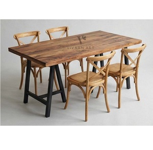 Ensemble de salle à manger moderne et écologique en bois massif, table élégante et chaises confortables pour usage résidentiel et commercial - Product Image 1
