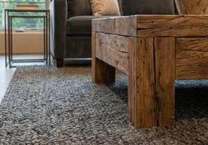 Mesa de Centro de Madera Maciza de Estilo Vintage Premium con Textura de Grano Natural Desgastado, Diseño de Marco Grueso y Base de Soporte Resistente - Product Image 4