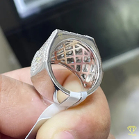Anillo de lujo con diamantes de moissanita tipo baguette para hombre, oro blanco, estilo hip hop, joyería con incrustaciones de diamantes.