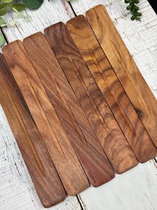 Quemador de Incienso Artesanal de Madera de Acacia Ecológico y Duradero para Todas las Estaciones, Porta Incienso Simple de 10 Pulgadas con Recolector de Cenizas - Product Image 3