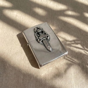 Caja de Cigarrillos Clásica de Aluminio Plateado con Diseño en Relieve de Flor de Lis, Duradera para Uso Doméstico - Product Image 4