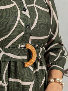 เดรสผู้หญิงลายพิมพ์ดีไซน์สวย ผ้าฝ้าย 100% แขน 3/4 ติดกระดุม มีเข็มขัด สวมใส่สบายๆ หรือใส่ทำงานได้ ดีที่สุดตลอดกาล - Product Image 3