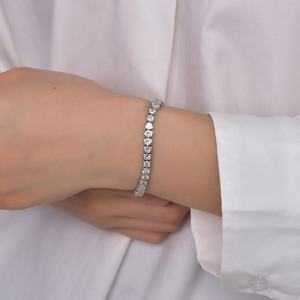 Bracelet tennis en or blanc massif plaqué, diamants de laboratoire taille ronde, style classique, bijou cadeau - Product Image 2