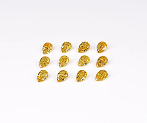 Nuevo Producto OM GEMS, Diamante Suelto Cultivado en Laboratorio, Corte Pera de 7.0x4.5 mm, Color Amarillo Fantasía, Perforado con Láser, Modelo OM9235, Tercera Marca - Product Image 3