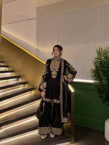 Ensemble Anarkali brodé noir pour femme avec pantalon palazzo, tenue traditionnelle indienne et pakistanaise pour mariage, coupe ample, longueur au sol - Product Image 4
