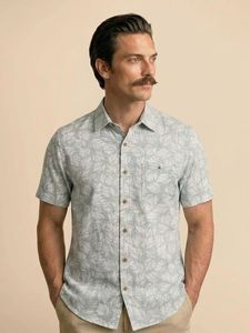 Camisa Casual de Manga Corta para Hombre Enovate, Color Gris Claro con Estampado de Hojas, Lino Transpirable, Cuello Clásico, Estilo Veraniego, ODM Lino/Algodón - Product Image 3
