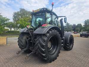 Tractor Valtra A75 Duradero con Excelente Tracción, Transferencia de Potencia Eficiente, Sistema Hidráulico Robusto y Larga Vida Útil - Product Image 5