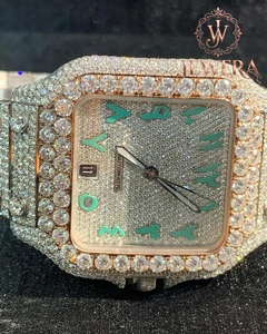 Reloj de Acero Inoxidable Plateado con Diamantes Mossinate, Diseño de Lujo para Profesionales Elegantes y Entusiastas de la Moda - Product Image 3