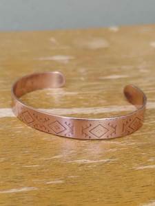 Ensemble de bracelets en cuivre moderne, forme irrégulière rustique, bijoux 100% faits à la main pour toutes les saisons - Product Image 4
