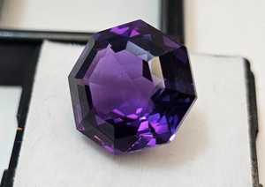 อเมทิสต์ทรงแฟนซี คัตติ้งธรรมชาติ รับรองโดยผู้เชี่ยวชาญ  คุณภาพสูง สีม่วงอ่อน สำหรับทำเครื่องประดับ - Product Image 2