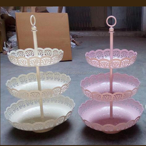 Nuevo soporte multifuncional de Metal para pasteles, mesa de Hotel de lujo, soporte para servir frutas y pasteles, acabado antiguo de Azora Industries - Product Image 4