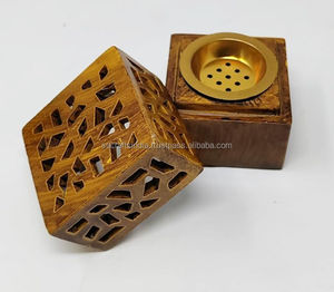 Boîte d'encens en bois Bakhoor brûleur artisanal élégant diffuseur d'arôme pour bureau à domicile et méditation - Product Image 1