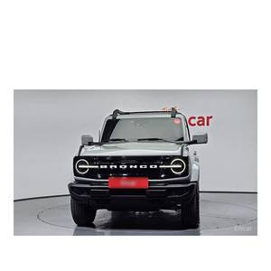 Ford Bronco 2.7 Outer Banks Diciembre 2023 13,950 km Caja de Cambios Automática Asientos de Cuero con Cámara Trasera - Product Image 3