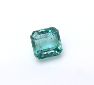 Piedra de Esmeralda Verde Natural de Rajasthan Certificada por IGI de Alta Calidad, Corte Octagonal de 7.8x6.7x4.8mm, para Anillo, Colgante, Fabricación de Joyería - Product Image 3