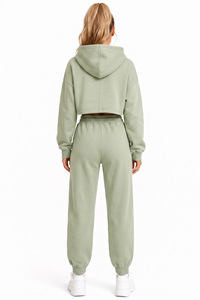 Ensemble de survêtement athleisure pour femme, coupe ample, en molleton de coton épais, avec sweat à capuche court et pantalon de survêtement à revers, brodé ton sur ton personnalisé - Product Image 2
