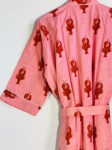 Bata Kimono de Algodón con Estampado de Langosta Rosa para Mujer, Hecha a Mano, Ligera, con Cinturón - Product Image 2