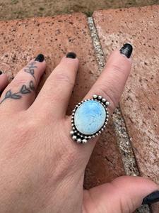 Bague artisanale en turquoise Golden Hills en argent sterling taille 8, bijou statement bohème du sud-ouest, cadeau artisanal en pierre précieuse pour elle - Product Image 2