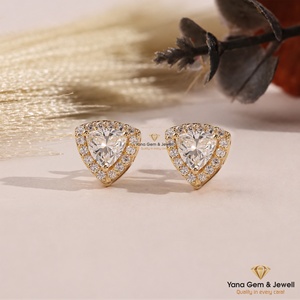 Pendientes de Diamante Cultivado en Laboratorio CVD de 2 Quilates, Corte Triangular Brillante con Diseño de Halo para Ella, Color E, Claridad VS1, Oro Sólido de 14K, Certificado IGI - Product Image 1
