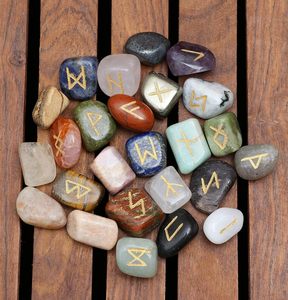 Ensemble de pierres runiques 7 chakras naturelles, 25 pièces, pierres précieuses gravées pour la divination, collection en gros - Product Image 6