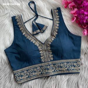 Proveedor de la colección de blusas prefabricadas de seda romana de la mejor calidad con trabajo de lentejuelas y espalda acolchada, procedente de la India, a precio mayorista. - Product Image 2