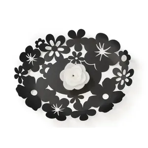 Plateau de service décoratif en métal noir avec motif floral découpé pour table basse, repas et décoration intérieure - Product Image 2