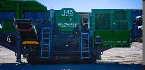 Trituradora de Mandíbulas McCloskey J45 con Caja de Cambios, Motor y Bomba - Capacidad Máxima de 700 t/h, Garantía de Más de 5 Años - Product Image 5
