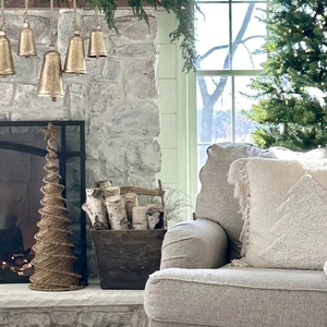 Diseño de tendencia en la industria: Árbol cónico de junco marino natural tejido a mano, decoración navideña hecha a mano, decoración rústica para las fiestas, ecológica. - Product Image 5