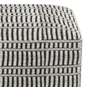 Pouf tissé carré Safford pour l'intérieur et l'extérieur en noir/blanc - Pièce d'appoint polyvalente et élégante pour l'intérieur et l'extérieur - Product Image 2