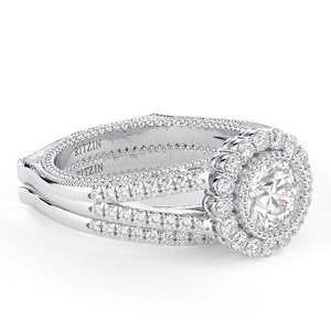 Bague de fiançailles et de mariage en or rose 14 carats avec halo de moissanite taille ronde et sangle fendue pour femme - Product Image 2