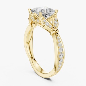 Anillo de Compromiso con Diamante Cultivado en Laboratorio de Corte Princesa de 1.72 Ct, Oro Amarillo de 9K con Acento de Hoja de Filigrana, Joyería al por Mayor - Product Image 4
