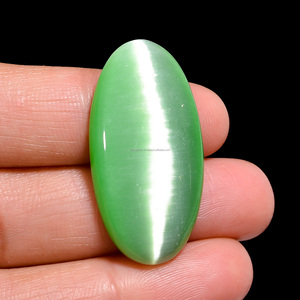 พลอยธรรมชาติ FAIJAN GEMS FK-142 รูปไข่ทรงแบนสีเขียวตาแมวจากรัฐราชสถาน สำหรับทำเครื่องประดับ - Product Image 2