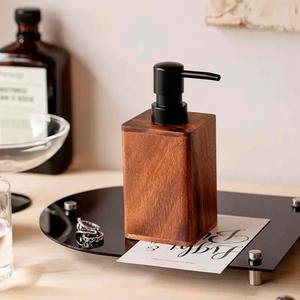 Ensemble d'accessoires de salle de bain en bois, idéal pour le comptoir de la maison, la coiffeuse de bureau et les espaces de travail partagés, fabriqué à la main en Inde - Product Image 4