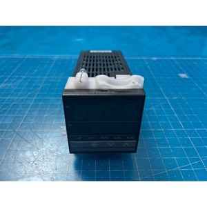 Contrôleur de température PID série RKC CB100, disjoncteur CB100, utilisé comme pièce détachée d'équipement semi-conducteur ancien - Product Image 5