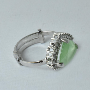 Bague ajustable plaquée or 22 carats avec rubis et zirconiums cubiques, bague de cocktail, bijou de mariage et de fiançailles traditionnel - Product Image 4