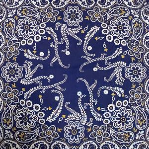 Nuevo Pañuelo Hijab de Seda Brillante con Efecto Arrugado, Chal de Crepé con Purpurina, Estampado Floral Cuadrado Multifuncional Personalizado para Primavera - Product Image 3