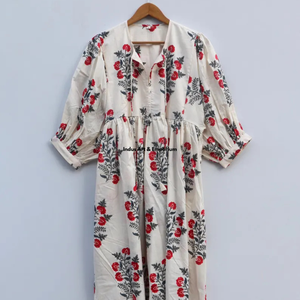 Belle robe en coton imprimée à la main avec motifs floraux pour un usage décontracté, beige, été, séchage rapide - Indus Art & Emporium - Product Image 2