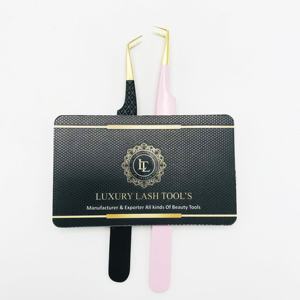Pinzas de extensión de pestañas con punta dorada y recubrimiento de polvo negro rosa con etiqueta personalizada, acero inoxidable sostenible hecho a mano - Product Image 4