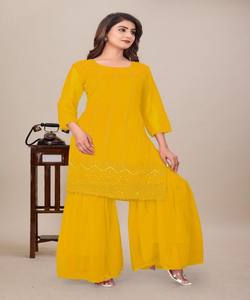 NOUVELLE ARRIVÉE : Ensemble Sharara en Georgette avec Broderies et Dupatta – Tenue de Cérémonie – Prix de Gros – Vêtement Ethnique en Coton Tissé Jaune - Product Image 2