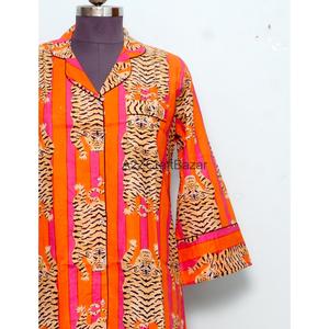 Chemise longue femme 100% coton pur à imprimé floral, style kimono, longueur mi-mollet, lavable, ouverte sur le devant, col en V, manches 3/4, coupe ajustée, boutonnée - Product Image 2