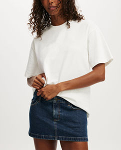 Vente en gros : T-shirt d'été à manches courtes en polyester/coton 240g, haute qualité, coupe oversize, épaules tombantes, style streetwear personnalisé - Product Image 3