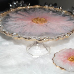 Base de Resina Premium Hecha a Mano con Detalles en Rosa y Plata para Exhibición de Pasteles en Bodas, Fiestas de Cumpleaños y Decoración de Mesas de Lujo - Product Image 1