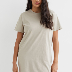 T-shirts personnalisés pas chers en gros pour femmes, design de mode uni, imprimés en sérigraphie, mélange polyester/coton, col rond, épaules tombantes, doux - Product Image 1