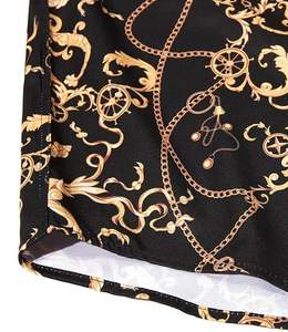 ชุดเสื้อเชิ้ตและกางเกงขาสั้นผู้ชายสไตล์บาโรกสีดำทองแบบสั่งทำพิเศษ – ชุดฤดูร้อนพิมพ์ลายโซ่หรูหรา ติดกระดุม ผู้ผลิตชุดไซส์ใหญ่ - Product Image 4