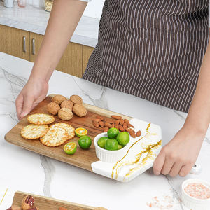 Planche à découper en bois écologique avec résine époxy, épaisseur 1,5 cm, compatible lave-vaisselle, durable, réutilisable pour la cuisine, l'hôtellerie et la restauration - Product Image 6
