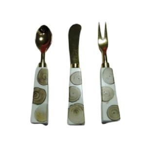 Ensemble de couverts de haute qualité en acier inoxydable avec manches en bois, 16 ou 24 pièces - Product Image 1