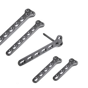 Placa de bloqueo ortopédica tipo T para radio distal, tamaño personalizado, kit quirúrgico manual para portaagujas y placa ósea dogmática - Product Image 3