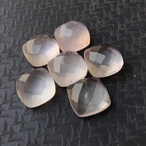 Cuarzo Rosa Natural, Corte Checker Cuadrado, Gema en Forma de Cojín, Piedra Suelta Calibrada para Joyería - Product Image 1